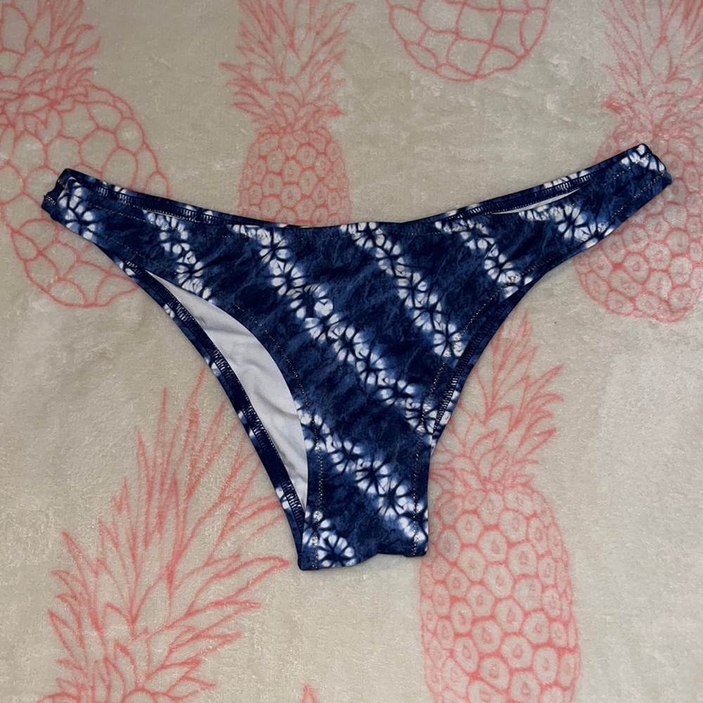 Victoria Secret, Bikini bottom, size large,